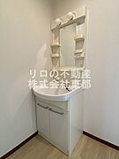独立洗面台なら落ち着いて身支度ができます☆