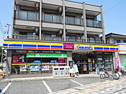 ミニストップ堀江4丁目店 301m