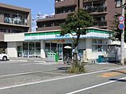 ファミリーマート尼崎大庄中通店 211m