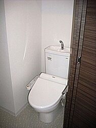 同建物内の写真を掲載しており、実際の部屋とは異なる場合がございます。