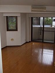 コモード寺山 3階ワンルームのリビング/ダイニング