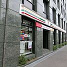 セブンイレブン新宿新小川町店 475m