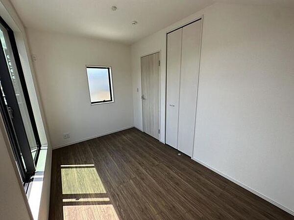 detached 東京都多摩市連光寺１丁目25-39

地図を見る