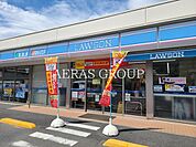 ローソン 八王子元横山町一丁目店 245m