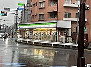 ファミリーマート 新宿弁天町店 79m