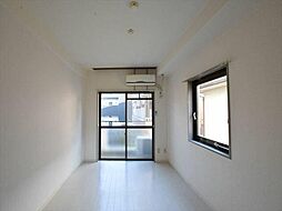 矢部コーポフロンティア 106 1階ワンルームのリビング/ダイニング