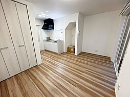 メゾン・ドゥ・イロンデール 103 1階ワンルームのリビング/ダイニング