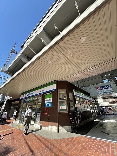 画像28:ファミリーマート針中野駅前店 444m