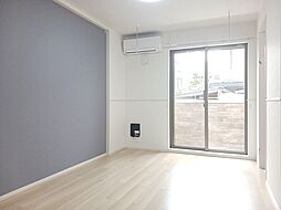 エレガンシアV 101 1階1LDKのリビング/ダイニング