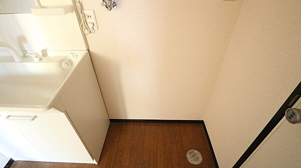 画像24:洗濯機置き場
