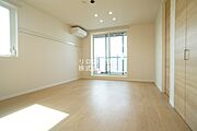 2面採光なので、明るく風通しのよい過ごしやすいお部屋です♪