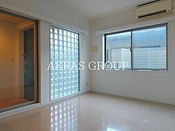 レガリア東中野レジデンスウエスト 103 地下1階1LDKのリビング/ダイニング