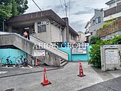 調布市立図書館 神代分館 639m