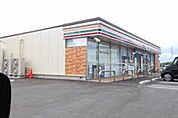 セブンイレブン葛城勝根店 567m