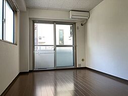 メゾンド・ドゥミュー 201 2階ワンルームのリビング/ダイニング