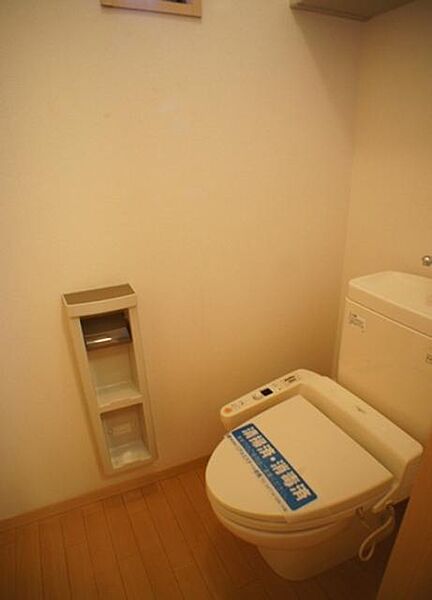画像9:【トイレ】便座はもちろん暖房洗浄便座です！