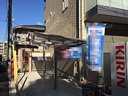 入居者専用のゴミストッカー・屋根付き駐輪場もあります♪