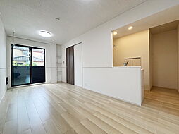 シュタインフルス 102 1階1LDKのリビング/ダイニング