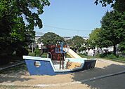 西灘公園 868m