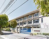 神戸市立蓮池小学校 296m
