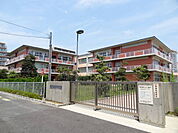 浦安市立高洲北小学校 1025m