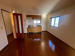 第5レジデンスアゼリア 3階2DKのリビング/ダイニング