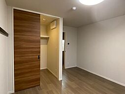 消費電力が抑えられるLED照明付きのため、電気代が安くて経済的なだけでなく、入居時の初期費用が抑えられます♪