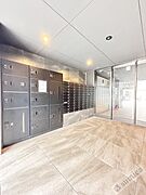 宅配ＢＯＸ設置済み。