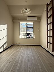 小田急小田原線 下北沢駅 徒歩2分の賃貸アパート 1階ワンルームのリビング/ダイニング