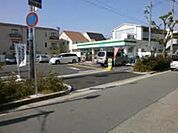 ファミリーマート西宮上大市店 396m