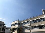 熊取町立熊取中学校 2033m
