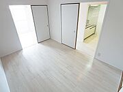 和室を洋室に変更し、オール洋室にしました