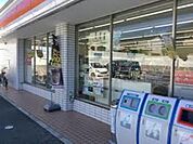 ローソン豊中上野東店 582m