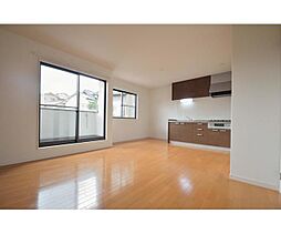 メゾン山の音 202 2階2LDKのリビング/ダイニング