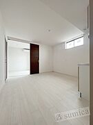 ホワイトベースで明るい内装♪