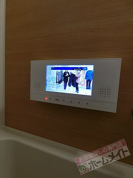 画像19:浴室TV