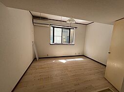 シエナ 2階ワンルームのリビング/ダイニング