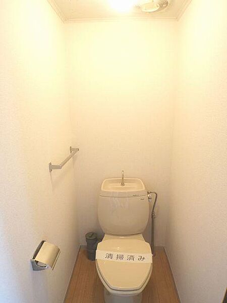 画像7:トイレの写真です。