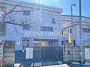 川島町立中山小学校 735m