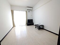 レオネクストラグーザ馬事公苑 3階1Kのリビング/ダイニング