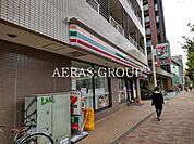 セブン-イレブン 目黒本町2丁目店 178m