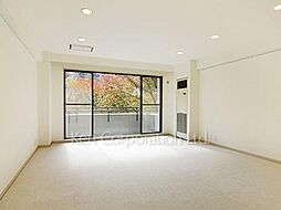 広尾ガーデンヒルズＭ棟 5階2LDKのリビング/ダイニング