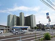 ローソン青葉246店 473m