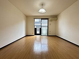 ドエリング 107 1階1Kのリビング/ダイニング