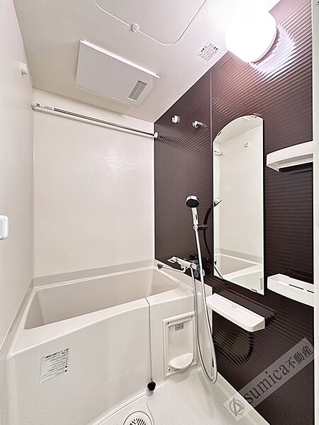 画像20:雨の日も安心な浴室乾燥機完備