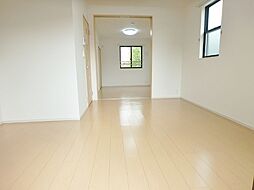 アロッジオ 202 2階1LDKのリビング/ダイニング