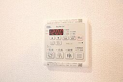 トロワ　モンテ