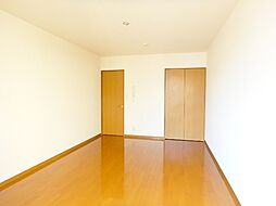 プレジールエイトガロン 103 1階1Kのリビング/ダイニング