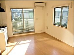 Ａｒｒｏｗｓ Ｃｏｕｒｔ 2階ワンルームのリビング/ダイニング