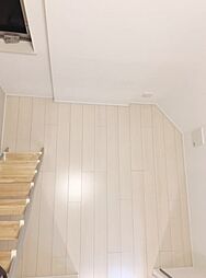 ORACLE SHIN-OKUBO 1階ワンルームのリビング/ダイニング